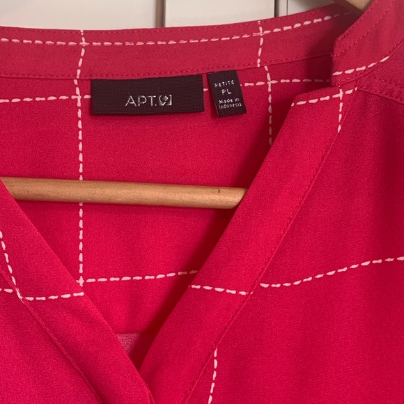 Beautiful, lightweight, chiffon blouse - Picture 2 of 4